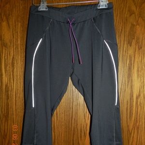 Women's Hind Grey Crop Yoga Pant